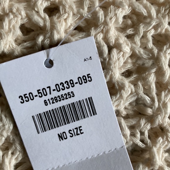 Hollister BOHO Fringed Poncho — NWT— One Size - Picture 6 of 6